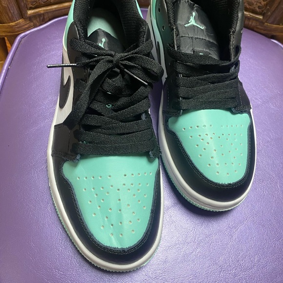Air Jordan 1 Low Emerald Rise 553558-117 - Picture 3 of 12